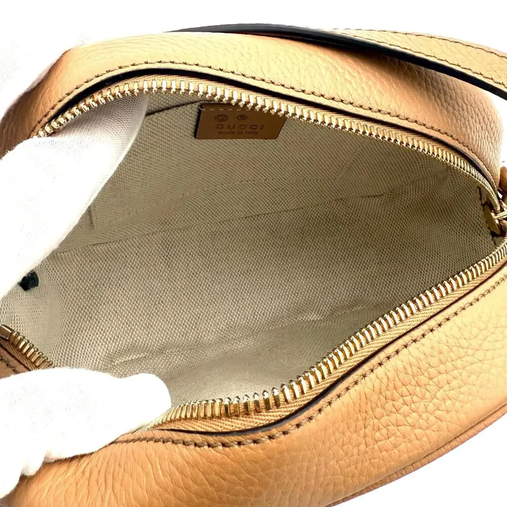 Soho Oval Pebbled Calfskin Shoulder Bag - Picture 4 of 6